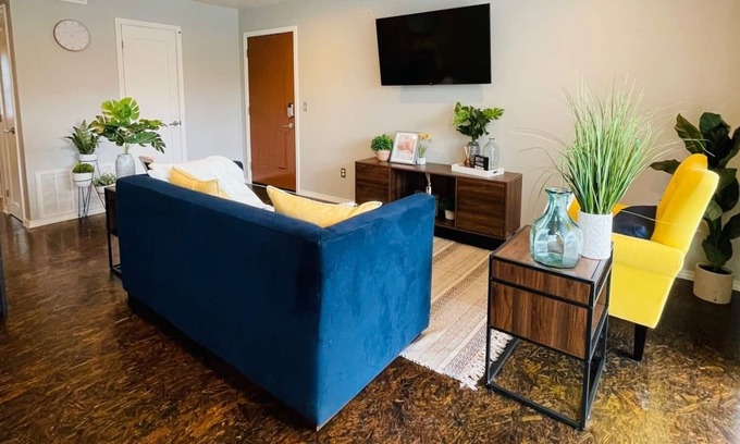 Norman Apartment | [SU 922-3] Campus-close 2 bedroom luxury