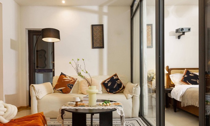 Jeifangbei Central Business District Hotel | Su Man Designer River View Hotel