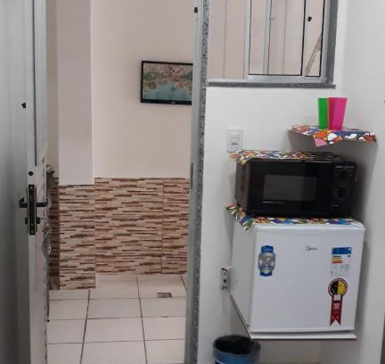 Centro de Vila Velha Apartment | Sua Kitnet na Praia 12 Atenção PEQUENA Só prá dormir Ambiente Familiar Ar Cond TV Microondas Frigobar Internet Centro