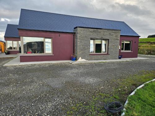 Lahinch House | Suaimhneas