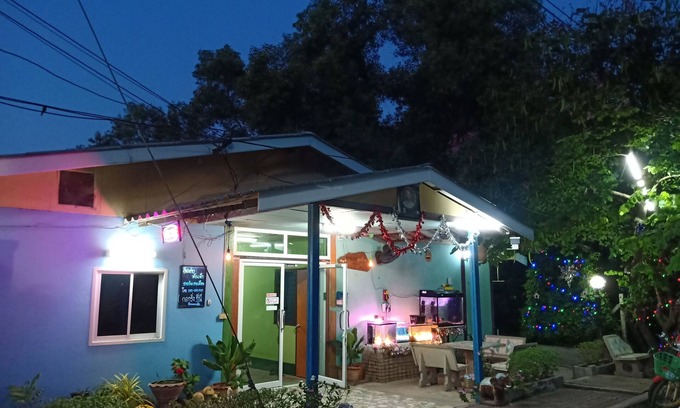 Ongkharak Hotel | Suansuppachok Inn