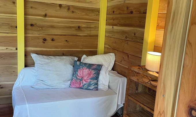 Taupo Bay Apartment | Sub-Tropical Paradise Retreat Glamping, Infra-Red Sauna, Taupo Bay
