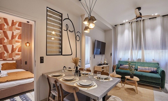 Epinettes Apartment | Sublime 2 bedroom flat Batignolles Montmartre