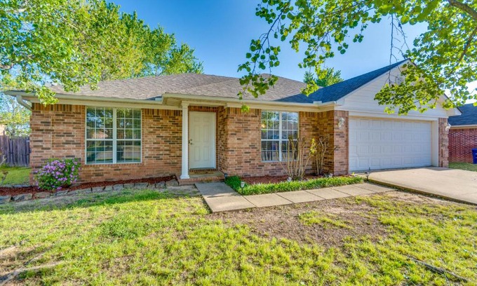 Conway House | Suburban Conway Vacation Rental 2 Mi to UCA!