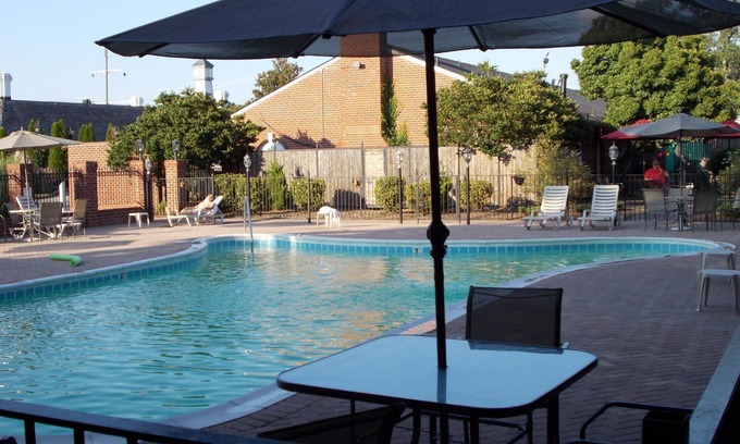 Williamsburg Hotel | Suburban Studios Williamsburg Central
