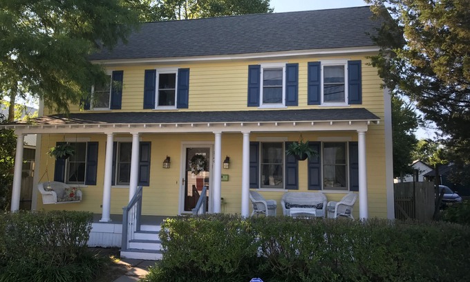 Milton House | Suds & Sand, walk to Brewery or Drive to the Beach