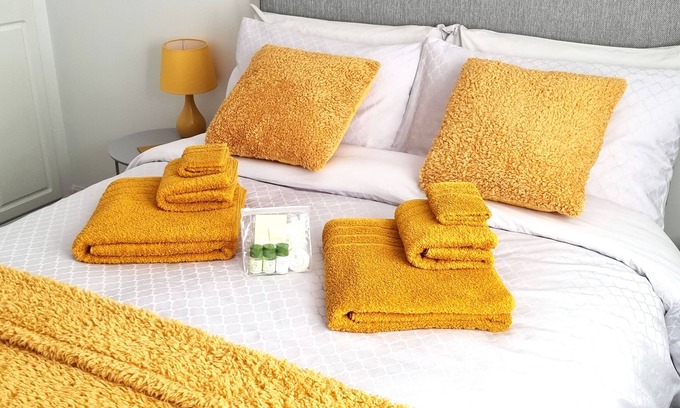 Ipswich Apartment | Suffolk Autumn Midweek & Weekend Short Breaks - Business Trips - 5★ Reviews