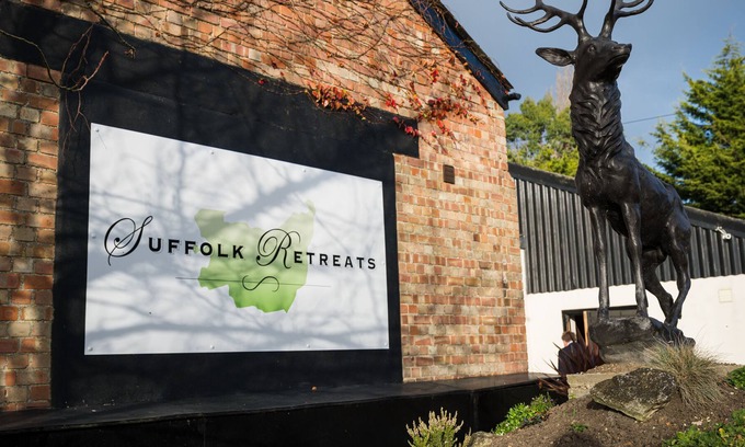 Sudbury House | Suffolk Retreats for up to 24 guests with hot tub