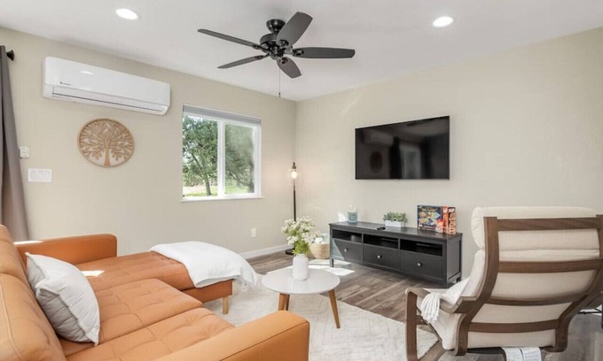 Oakhurst Cabin | Sugar Pine Village 2 HOMES I Jacuzzi BBQ Ping-Pong