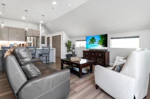 Mexico Beach Apartment | Sugar Sand Cottage A by Pristine Properties Vacation Rentals