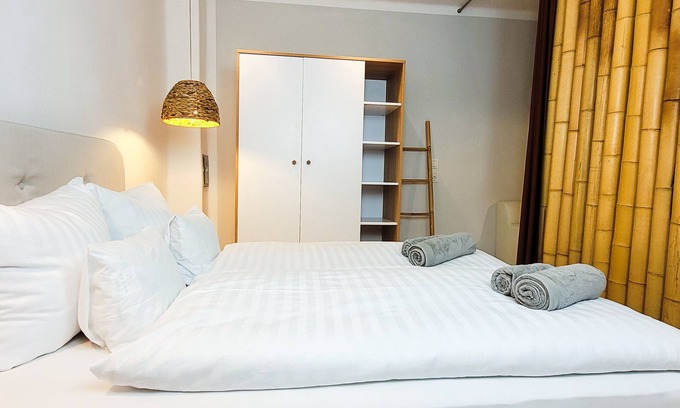 Suhl Apartment | Suhl - Zentral Bahnhof Congress Parkplatz