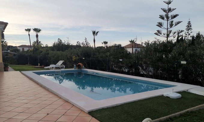 Aljaraque Apartment | Suit Garden Huelva Apartment