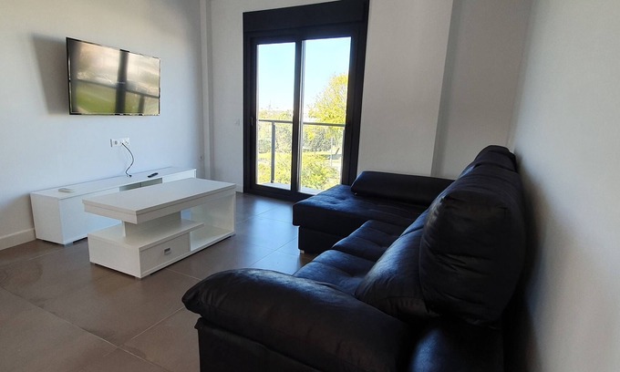 San Jose de La Rinconada Apartment | SUITABLE. CARLOS 8 KM FROM SEVILLA NEXT TO THE NEARBY STATION