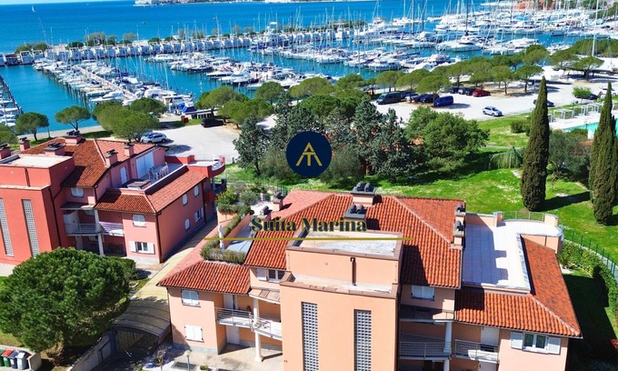 Seca Apartment | SUITA MARINA - Near Beach with Terrace & 2 Parkings