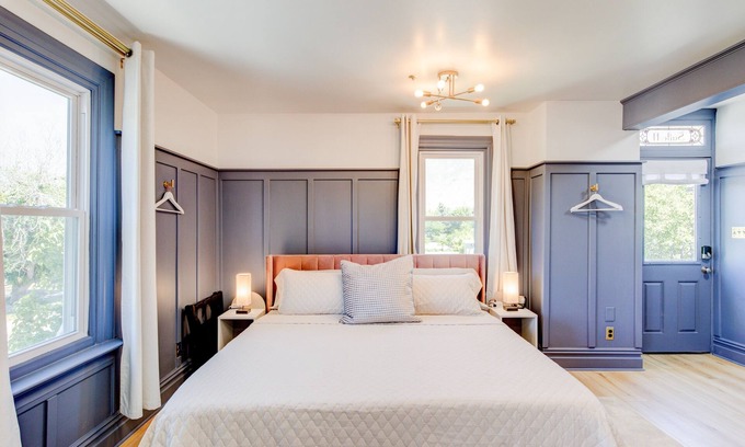Springville Hotel | Suite 11 | Historic Art City Inn