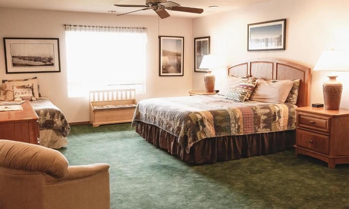 Haines House | Suite 2 Lynn View Lodge