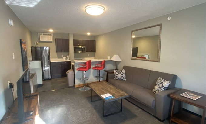 Rapid City Apartment | Suite 212 - 1BR with 1 Bed | 1 Bed, 1 Bath