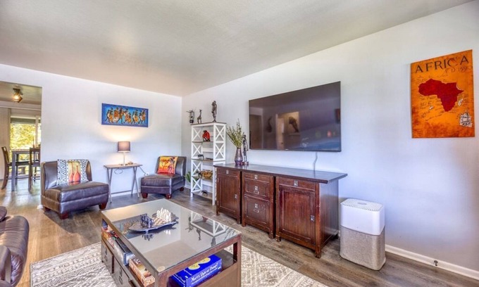 Morse Park Apartment | Suite 25 Veranda Nights – Boutique Medical Housing