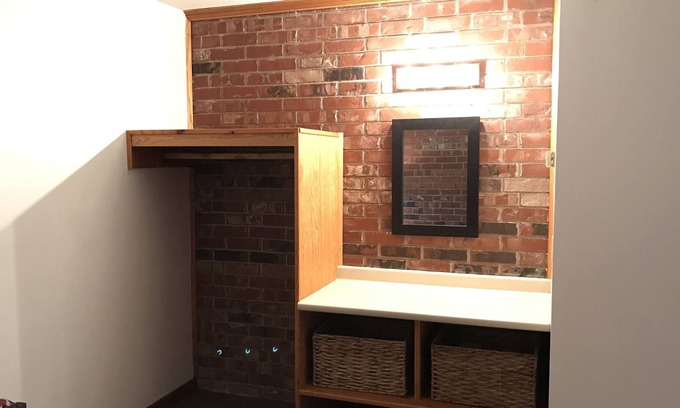 Gamaliel Apartment | Suite 3 - Bear De at Norfork Lake Ozark Mountain Lodge