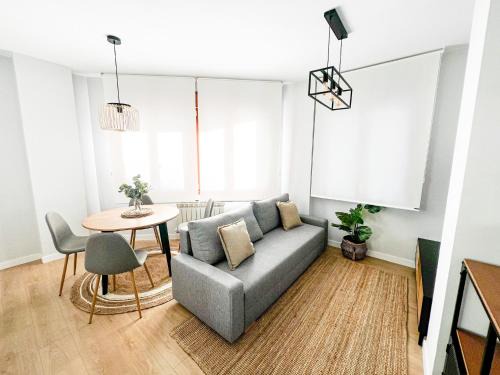 Distrito Oeste Apartment | Suite Ateneo & Playa - Gijón