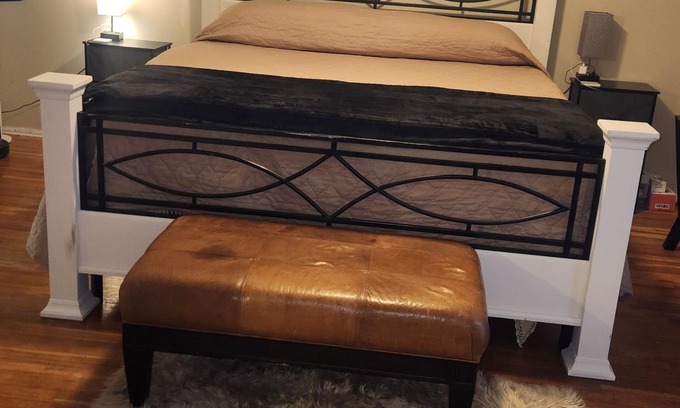 Old Jamestown House | Suite Dreams in a quiet suburban St. Louis neighborhood.