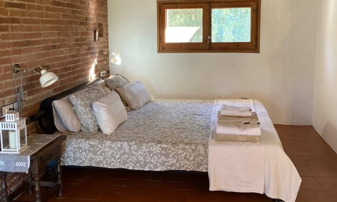 Els Hostalets de Pierola Bed & Breakfast | Suite Room at Masía Can Robira
