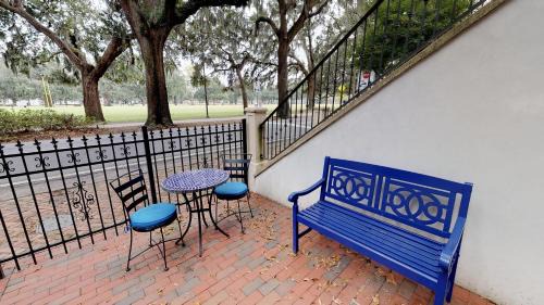 Historic District - North Apartment | Suite Escape