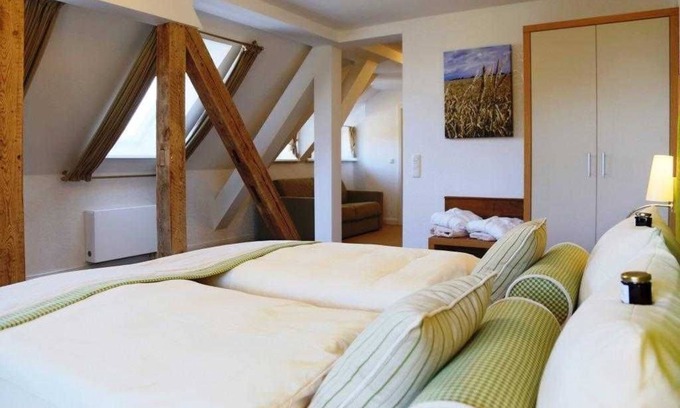 Liepen House | Suite - Hotel & Restaurant Am Peenetal