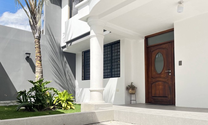 Ibarra Apartment | Suite Los Sauces, Tu Refugio de Elegancia y Comodidad