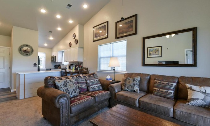 Branson Apartment | Suite Outlook - Resort Amenities - Penthouse - Close to Downtown - UPDATED