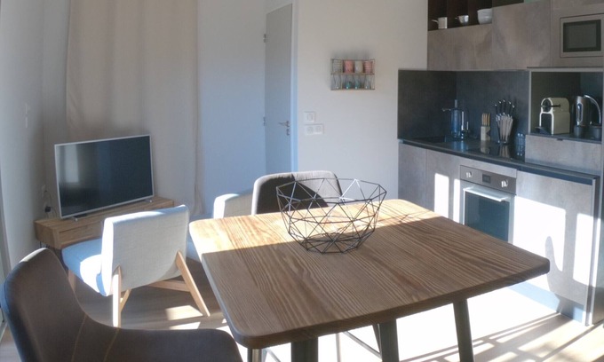 Ayzac-Ost Apartment | Suite Privilège Avec Jacuzzi Privé sur Terrasse