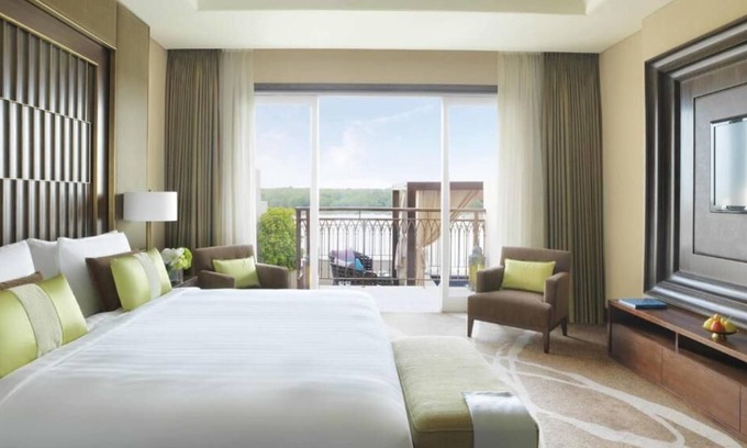 Eastern Mangrove Apartment | Suite Room with Private Pool Near Starbucks