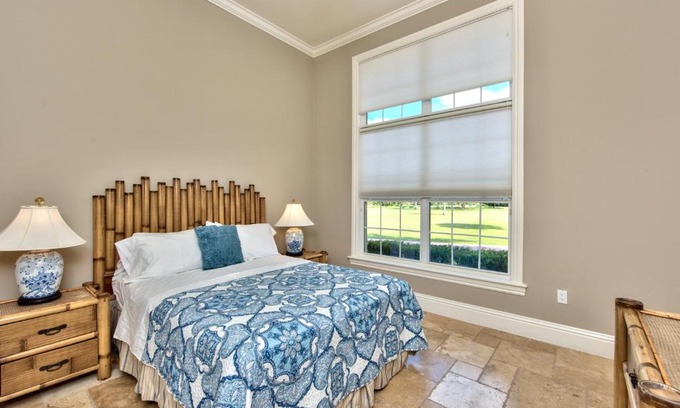 Rural Estates House | Suite Royal Palm in the Knickerbocker Estate Naples