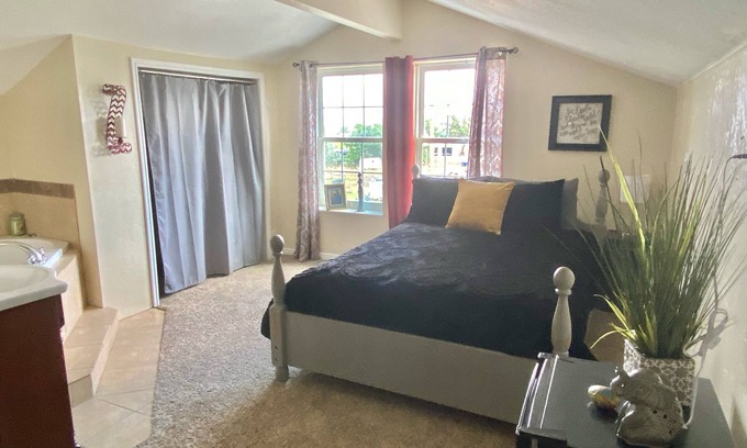 Emery County House | Suite W/Jacuzzi Tub & Queen Bed