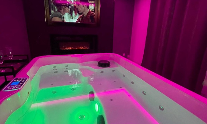 Melun House | ❤️Suite with Jacuzzi privé❤️ 20min from Fontainebleau