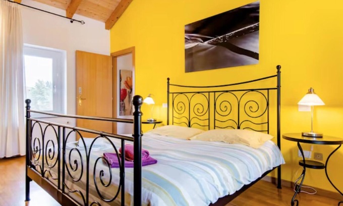 Udine Bed & Breakfast | Suite Yellow. Room