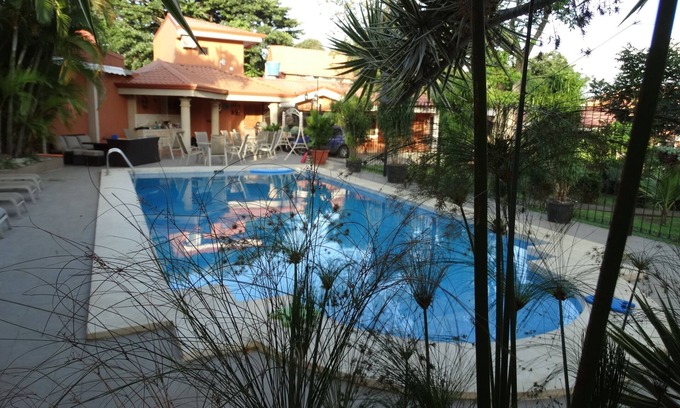 Alajuela House | SUITES AND APARTMENTS MERLYN AEROPUERTO # 17, OASIS DE PAZ
