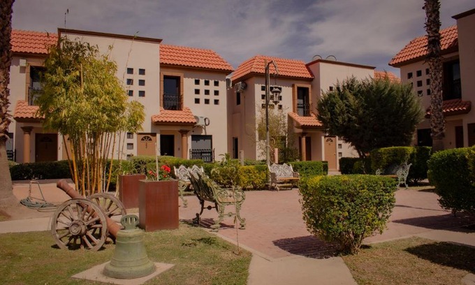 Chihuahua Apartment | Suites Cervantes