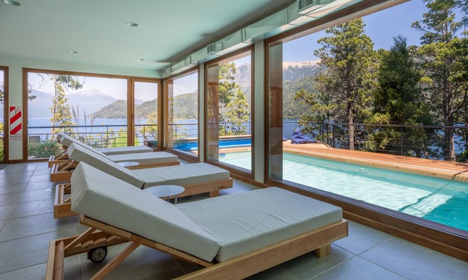 Villa Arelauquen Hotel | Suites del Lago Lenga A