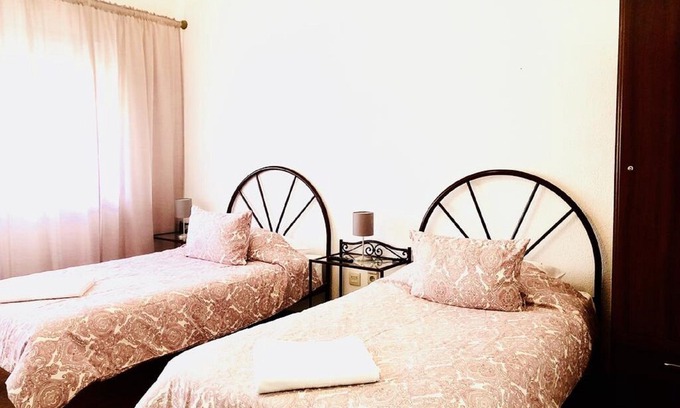 Proenca-a-Nova House | Suites Do Pinhal - Bedroom 2 single beds 3