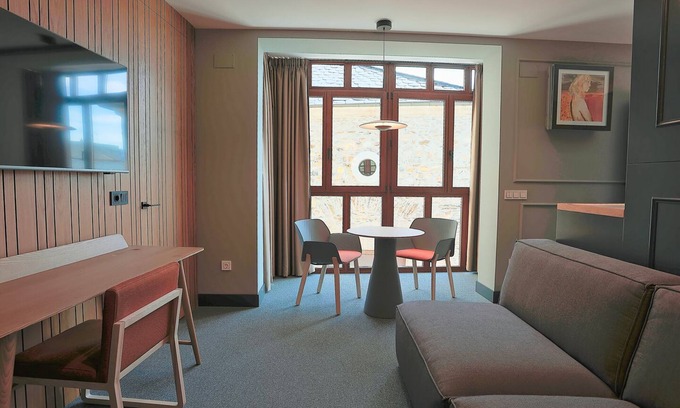 Ponferrada Apartment | SUITES
