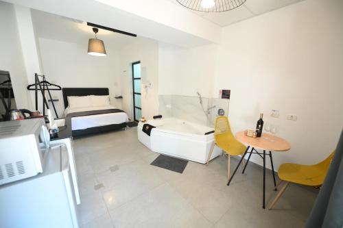 Qiryat Shemona Hotel | Suites in the Galilee