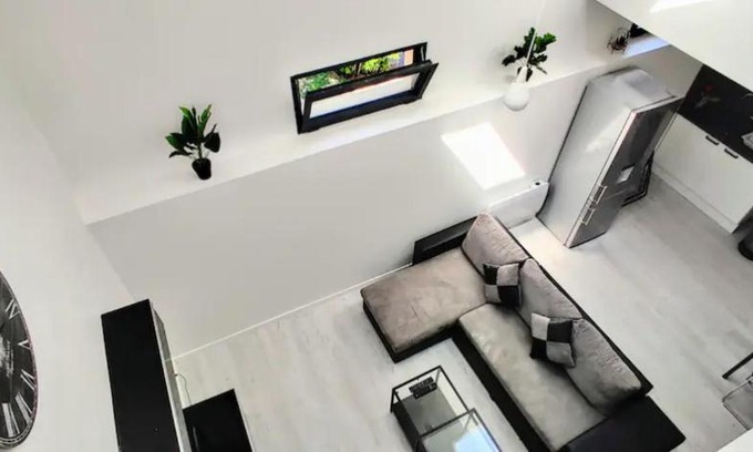 Montereau-Fault-Yonne Apartment | Suites Rive Gauche - DUPLEX Région FONTAINEBLEAU - Chez Marc