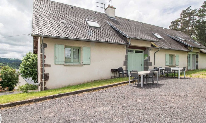 Saint-Sauves-d'Auvergne House | Sully - Saint-sauves-d'auvergne