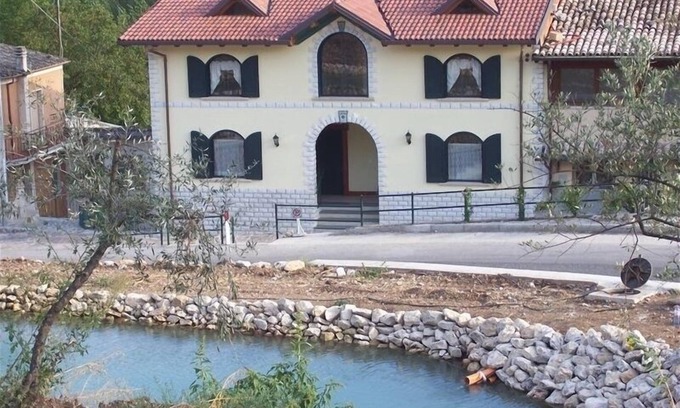 Bugnara Apartment | Sulmona -Abruzzo- Prezza -Rural Central Italy Villa