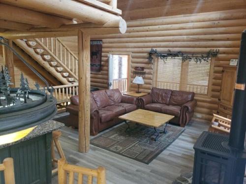 Island Park Apartment | Summer Adventure Awaits! Hidden Pines- Yellowstone