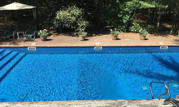 Northwest Harbor House | Summer Beckons in Fantastic East Hampton 3600 sf Airy Hideaway 4 bedroom 4 bath