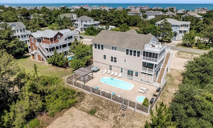 Corolla Light House | Summer Breeze | 970 ft from the Beach | Private Pool, Hot Tub | Corolla