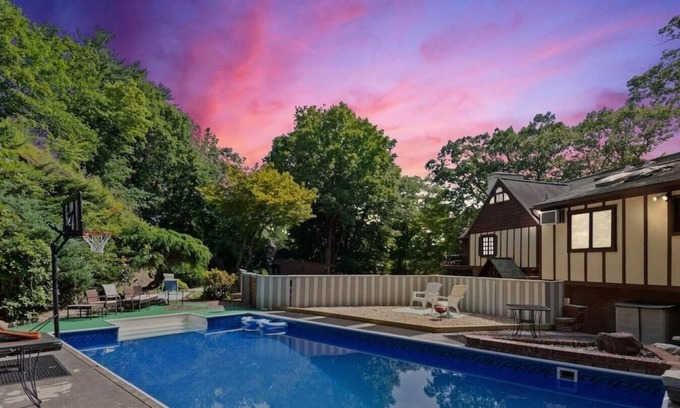 Briarcliff Manor House | Summer Castle: Pool, Game Room, BBQ - Pet Friendly