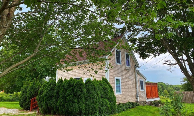 Adamsville House | Summer Dates Available, Winter also